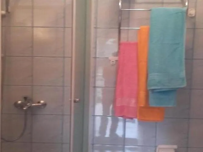 Apartments Smilje I Maslina - One Bedroom Apartment With Terrace 2 Gornji Karin
