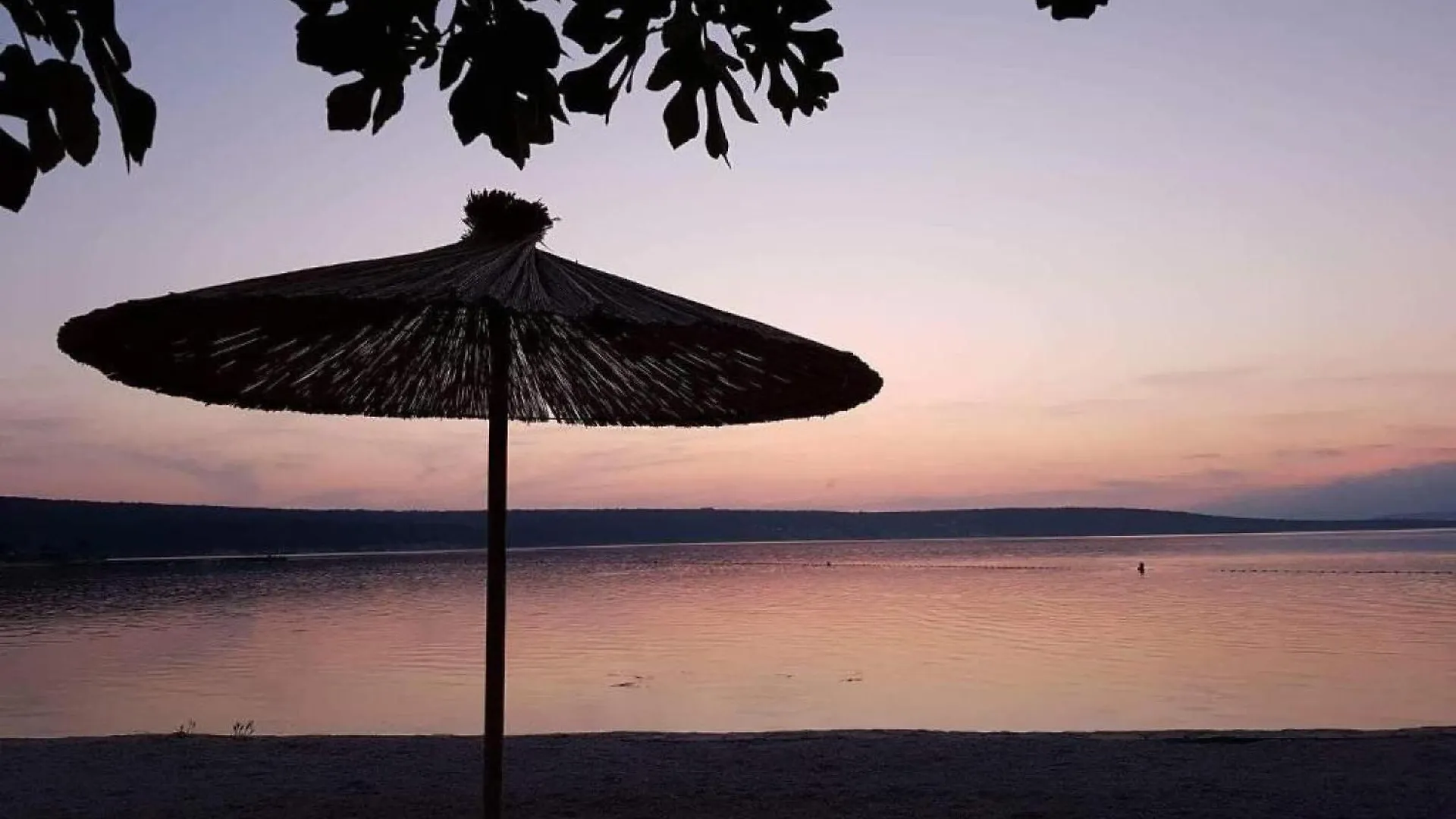 Apartments Smilje I Maslina - One Bedroom Apartment With Terrace 2 Gornji Karin Croatia